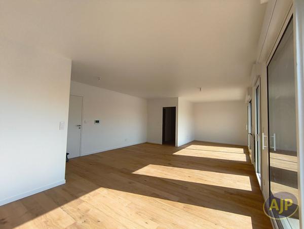 Appartement à vendre Pace - 5 pièces, 105m² avec 3 chambre(s) à 599 000€ - AJP Immobilier Pacé