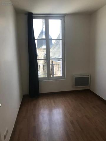 Location - Appartement Château-Renault 37110 50 m 2
