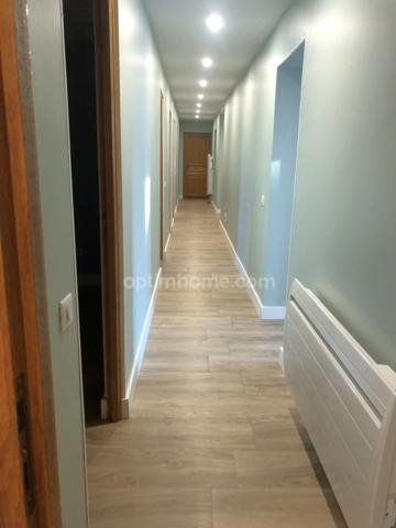 Maison individuelle – vie de plain-pied – 5 chambres + bureau, grenier aménageable et studio indépendant – Fort potentiel à Bazeilles (08), proche Belgique