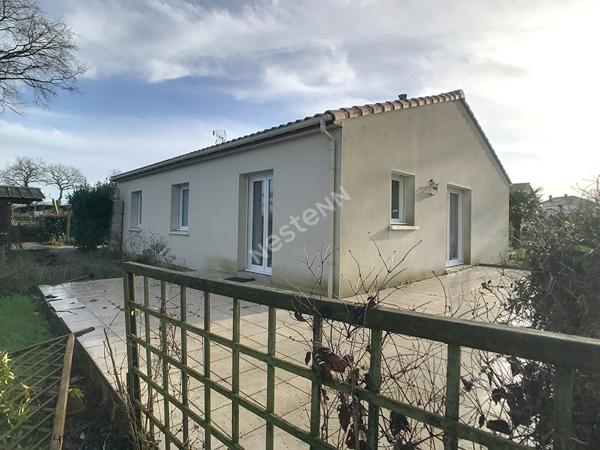 Maison de plain pied à vendre sur Tillières