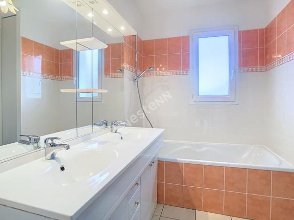 Maison de plain pied à vendre sur Tillières