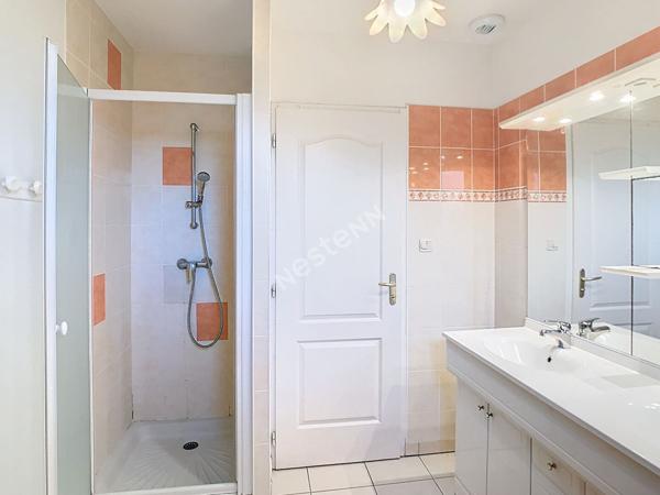 Maison de plain pied à vendre sur Tillières