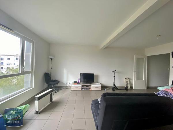 Appartement à louer 4 pièces 106.63m² Saint-Pierre-des-Corps (37700)