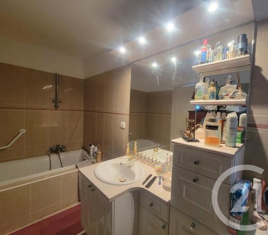 Appartement T2 à vendre  3 pièces - 116,02 m2 STE MAXIME - 83