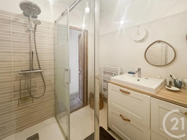 Appartement F3 à vendre  3 pièces - 62,48 m 2   BANDOL  - 83