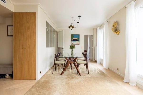 Bel appartement avec vue dégagée sur la Seine et les jardins de l'Hôtel de Sens