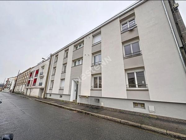 Immeuble à Tours entièrement rénové.