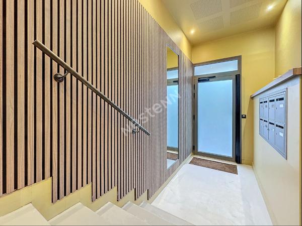 Immeuble à Tours entièrement rénové.