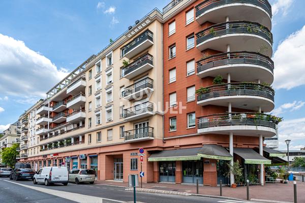 APPARTEMENT 5 PIECES - 4 CHAMBRES - PARKING, BALCON ET CAVE