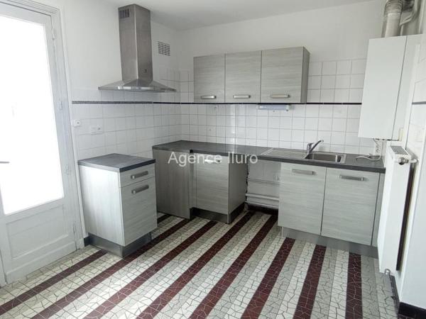 Location non meublée - Appartement - Oloron-sainte-marie - Réf.:203405 OLORON - Appartement de type 5 avec place de parking