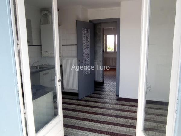 Location non meublée - Appartement - Oloron-sainte-marie - Réf.:203405 OLORON - Appartement de type 5 avec place de parking