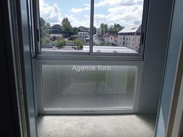 Location non meublée - Appartement - Oloron-sainte-marie - Réf.:203405 OLORON - Appartement de type 5 avec place de parking