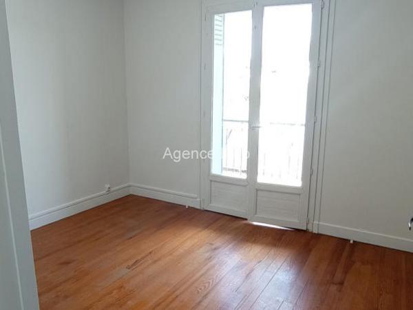 Location non meublée - Appartement - Oloron-sainte-marie - Réf.:203405 OLORON - Appartement de type 5 avec place de parking