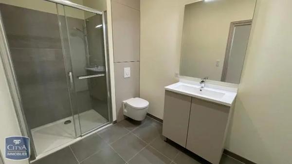 Appartement à louer 1 pièce 27.29m²