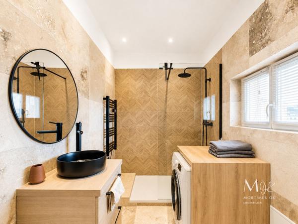 Appartement à SAINT LAURENT DU VAR (06700)