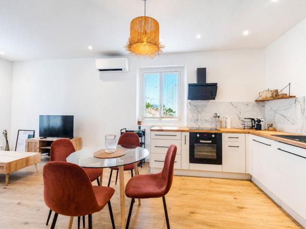 Appartement à SAINT LAURENT DU VAR (06700)