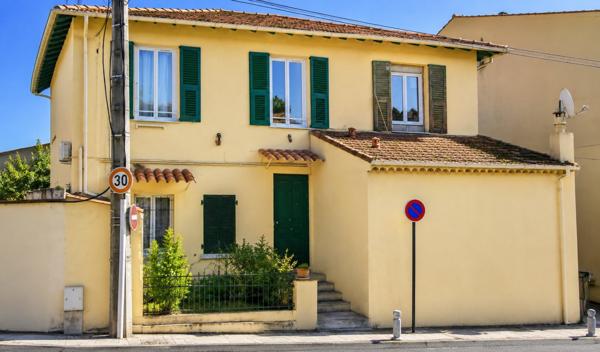 Appartement à SAINT LAURENT DU VAR (06700)