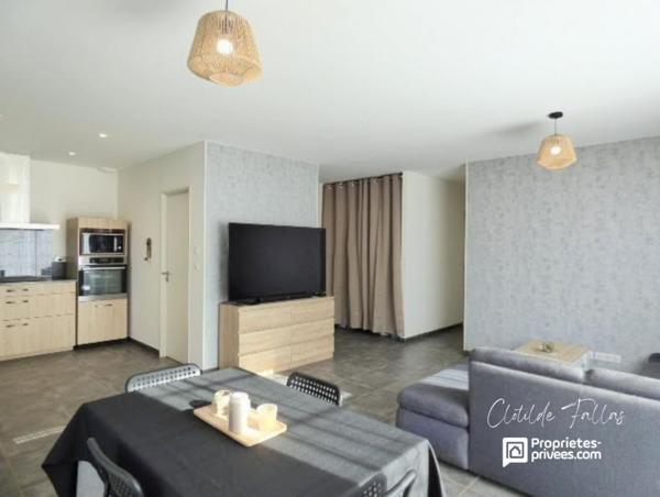 Maison récente plain-pied  3 chambres avec jardin clôturé et piscinable