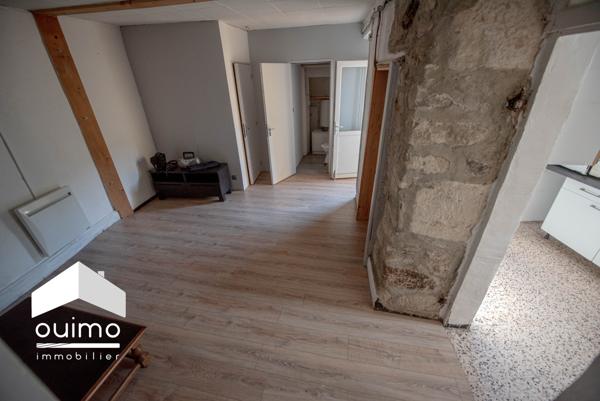 Vals-les-Bains (07600) Maison de village à rénover – à 1,4 km du centre de Vals-les-Bains (07600)