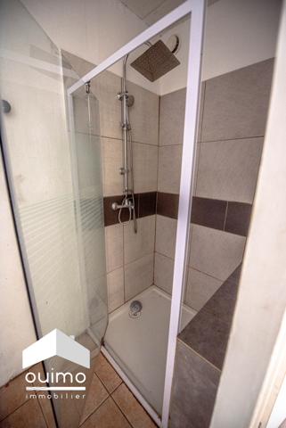 Vals-les-Bains (07600) Maison de village à rénover – à 1,4 km du centre de Vals-les-Bains (07600)