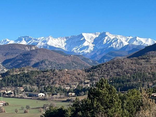 💧 Maison T5 Rénovée avec Eau de Source – Vue Montagne – Digne-les-Bains (Gaubert)