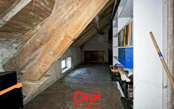 Maison à vendre    2 pièces •  Bézenet