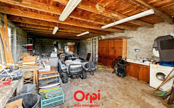 Maison à vendre    2 pièces •  Bézenet