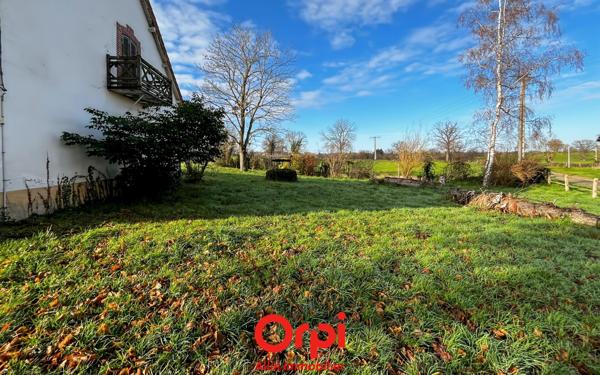 Maison à vendre    2 pièces •  Bézenet