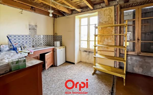 Maison à vendre    2 pièces •  Bézenet