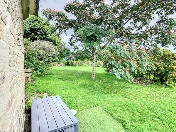 Ensemble immobilier à Langolen - 186m² - Longère - 1973m² de terrain - Hangar