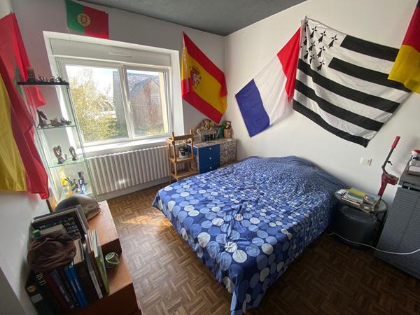 Maison Riec Sur Belon 5 pièces 120 m2 située en hyper centre entièrement rénovée .