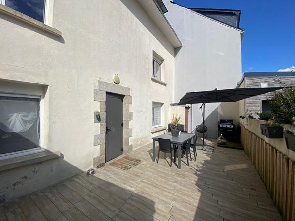 Maison Riec Sur Belon 5 pièces 120 m2 située en hyper centre entièrement rénovée .