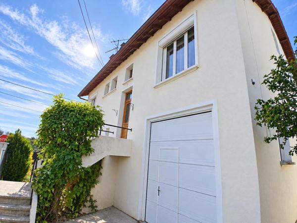Roanne - Maison 7 pièce(s) 140.2 m2 - 5 chambres et 509m² de terrain