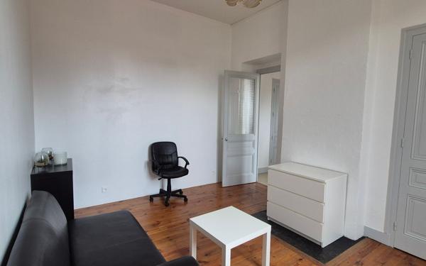 Appartement à vendre    1 pièce • 27,62 m2 Saint-Étienne