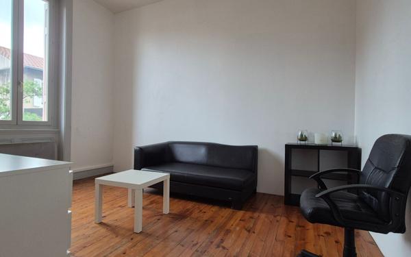 Appartement à vendre    1 pièce • 27,62 m2 Saint-Étienne