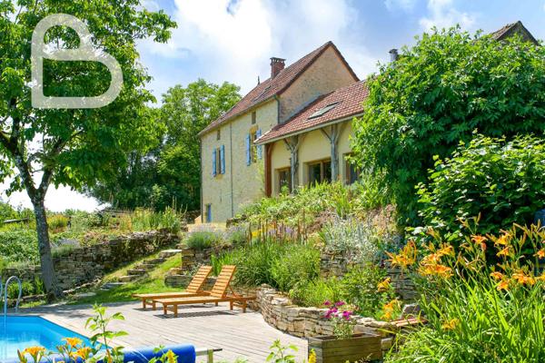 Salviac (46340) Maison en pierre avec piscine et grange