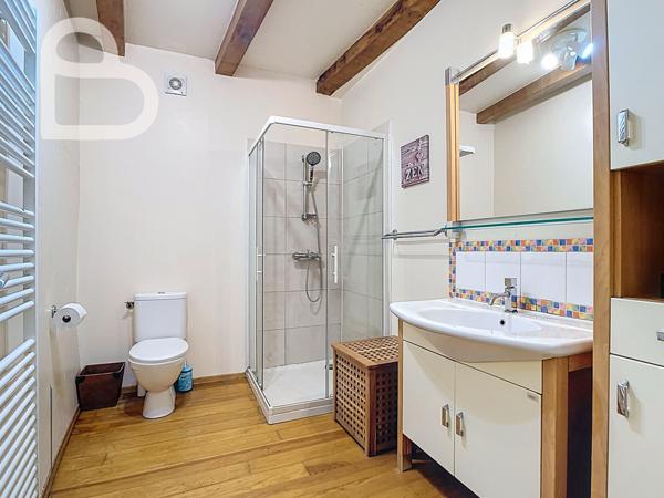 Salviac (46340) Maison en pierre avec piscine et grange