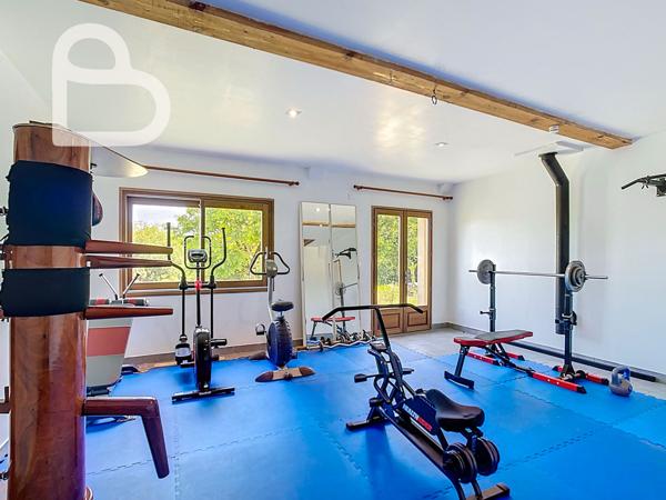 Salviac (46340) Maison en pierre avec piscine et grange