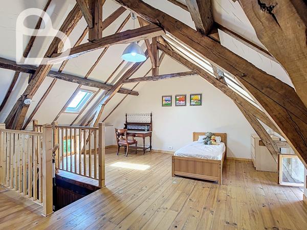 Salviac (46340) Maison en pierre avec piscine et grange