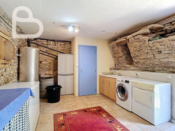 Salviac (46340) Maison en pierre avec piscine et grange