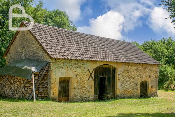 Salviac (46340) Maison en pierre avec piscine et grange