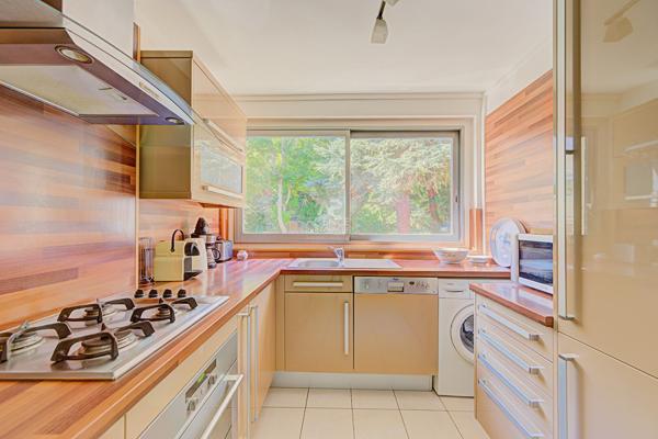 Appartement Le Pecq 4 pièces 66 m2 - Résidence "Les Eaux Vives" 270 000 € **  - Référence  18894