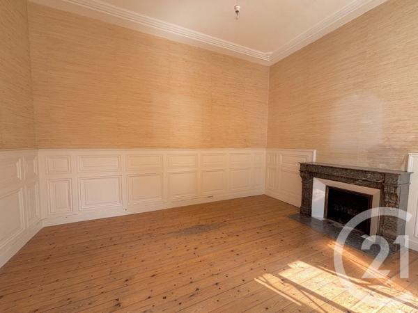 Maison à vendre  6 pièces - 168 m 2   ANGOULEME  - 16