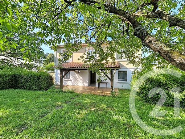Maison à vendre  6 pièces - 168 m 2   ANGOULEME  - 16