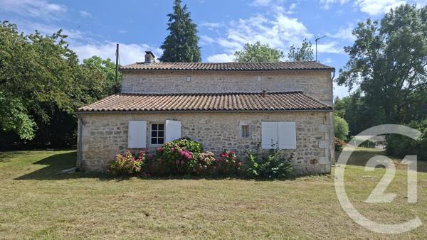 Maison à vendre  6 pièces - 168 m 2   ANGOULEME  - 16