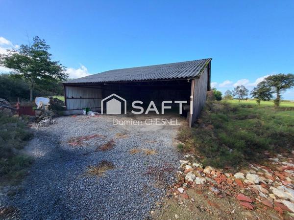 Longère  avec dépendances, terrain arboré et grand potentiel – au calme absolu