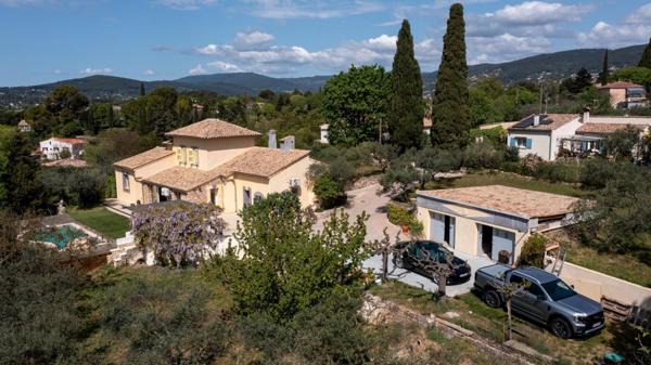 Maison entièrement restaurée dans un cadre privilégié