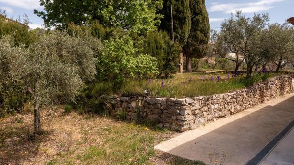 Maison entièrement restaurée dans un cadre privilégié