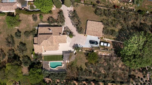 Maison entièrement restaurée dans un cadre privilégié