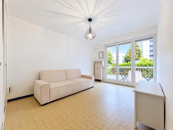 STUDIO AVEC TERRASSE ET PARKING PRIVATIF – ANNEMASSE PROCHE GARE